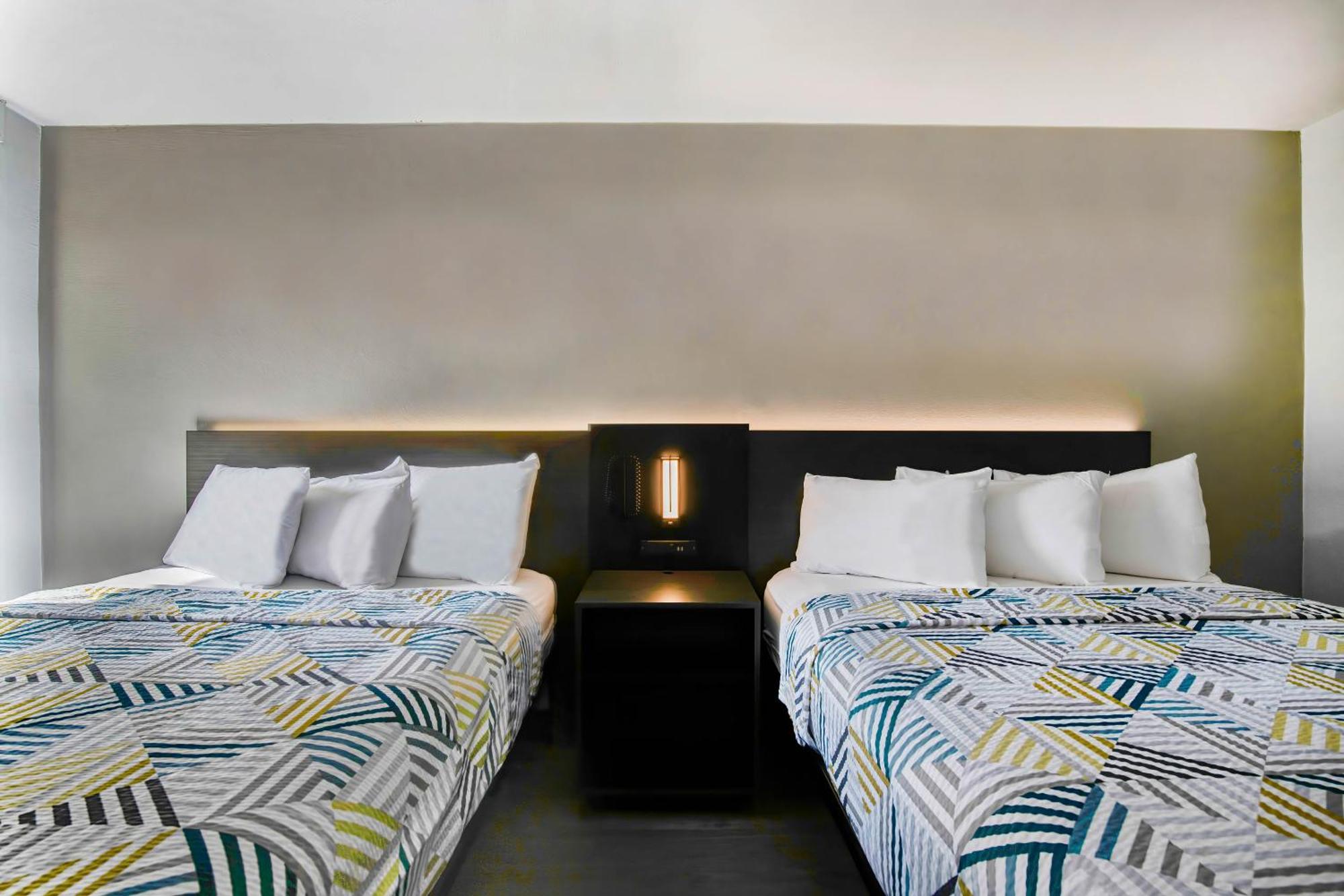 Motel 6 Atlanta, Ga - Midtown Екстер'єр фото